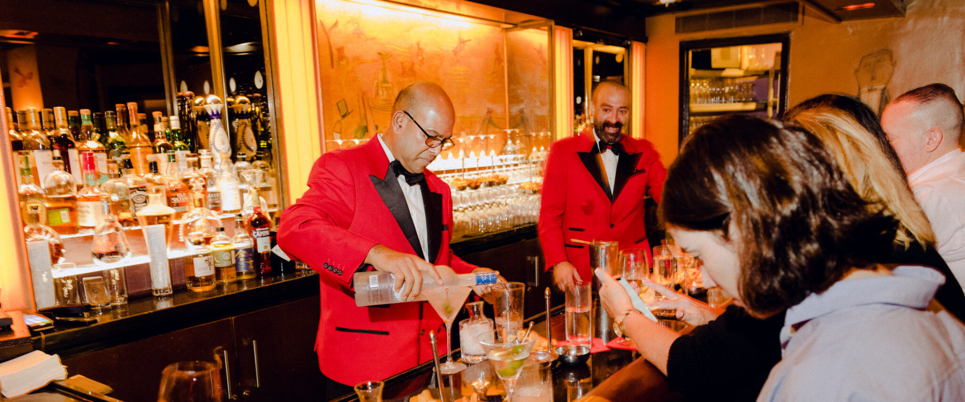 The Ultimate Guide to Dress Codes at Sports Bars in Brooklyn, NY